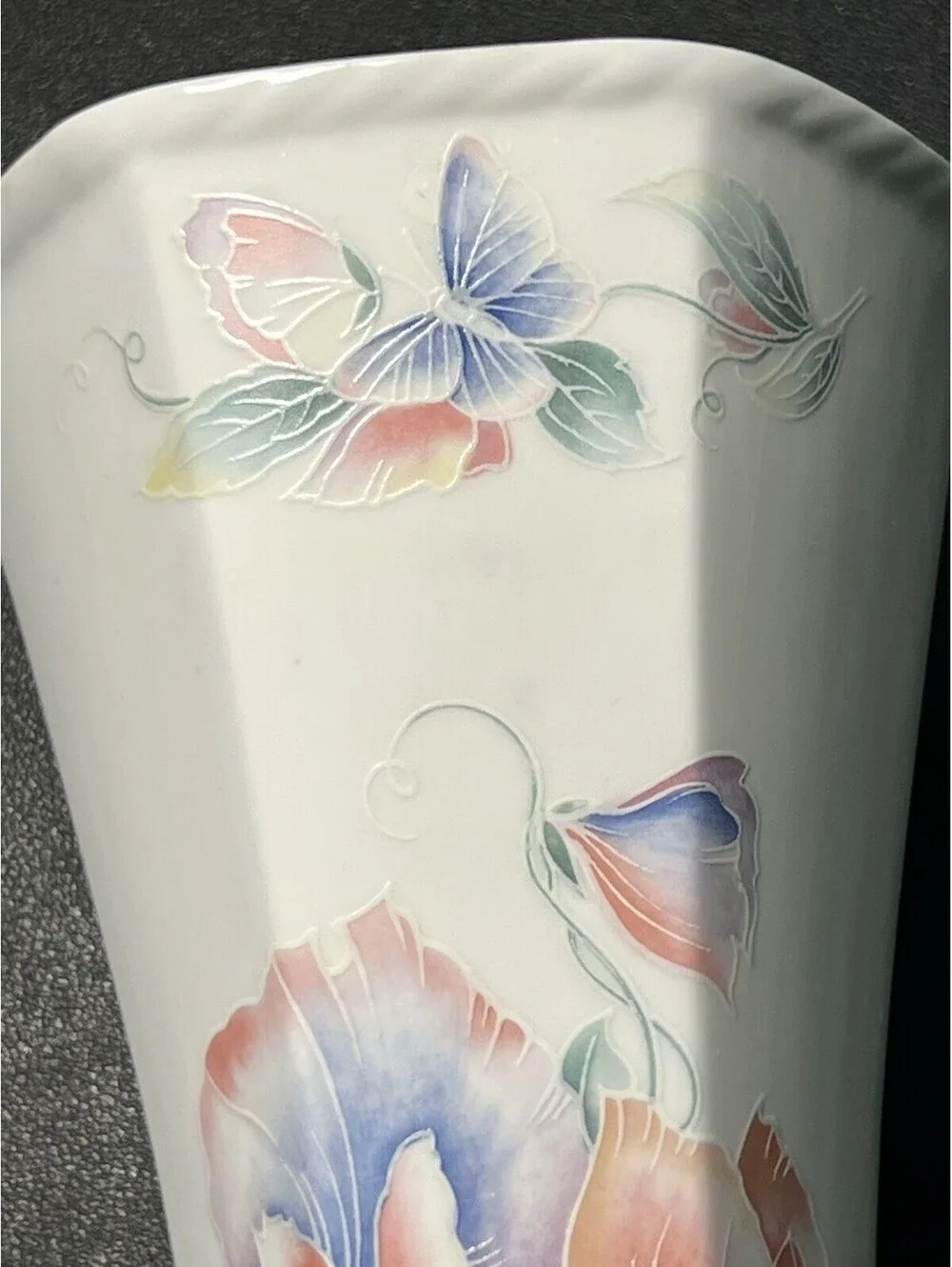 Aynsley England 1980s Vase Little Sweetheart Pastel Floral Bone China, 4x9”
